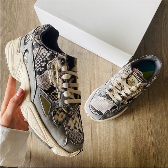 NWT Adidas Falcon Women’s Shoes - Picture 8 of 8